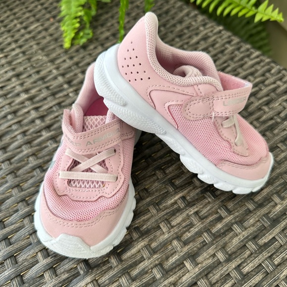 Under Armour Kids' Light Pink Sneakers - Picture 3 of 7